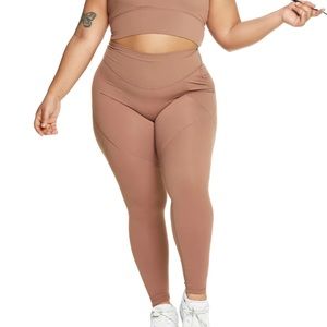 ILUS LABEL Confidence Nude Leggings
